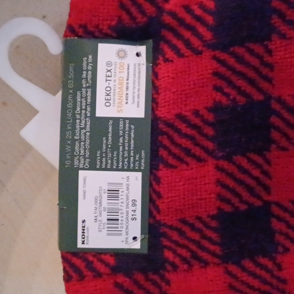 MONOGRAMS SENTIMENTS Three 2-Pack Sets Snowflake Red White Hand Towels - Picture 7 of 7